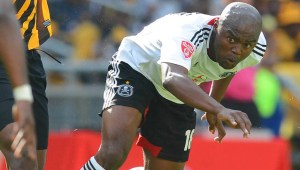 Football - Absa Premeirship 2012/13 - Kaizer Chiefs v Orlando Pirates - Soccer City