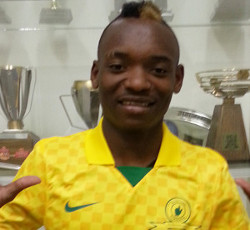 Khama-Billiat-130819-Unveiled-MS-250