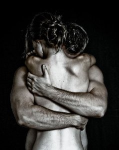 naked-hugging-couple