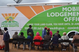 Picture: (Land reform commission visits Taung)