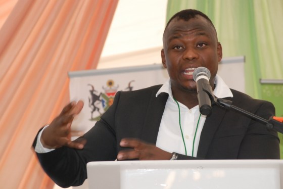 DSC_1596Sir Max encouraging youth in Agriculture.