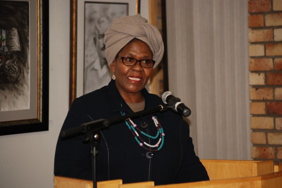DSC_2414MEC for CATA,Ontlametse Mochware delivering keynote address at Touring Art Exhibitions opening night in Klerksdorp Libraray. (1)