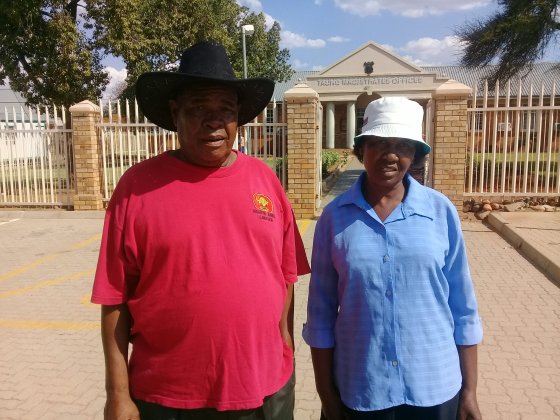 Picture: (Michael Motate (who his wife, Keitseng Motate was allegedly robbed R2800 with victim, Meisie Hendricks who was robbed R1000 and R1600 at the ATM in Taung allegedly by the suspects)

